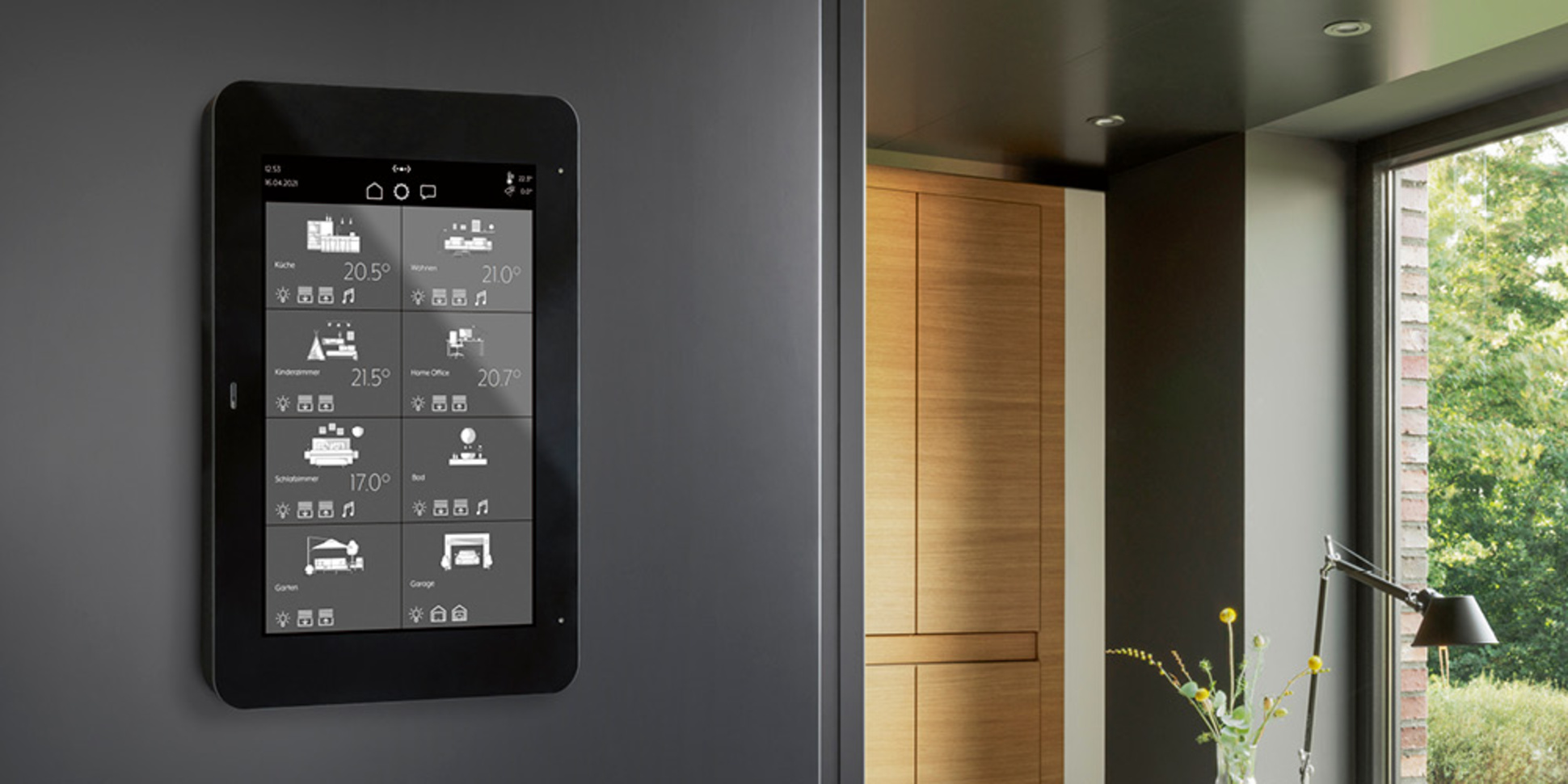 JUNG Smart Panel 8 bei KB Elektro GmbH in Schwäbisch Hall