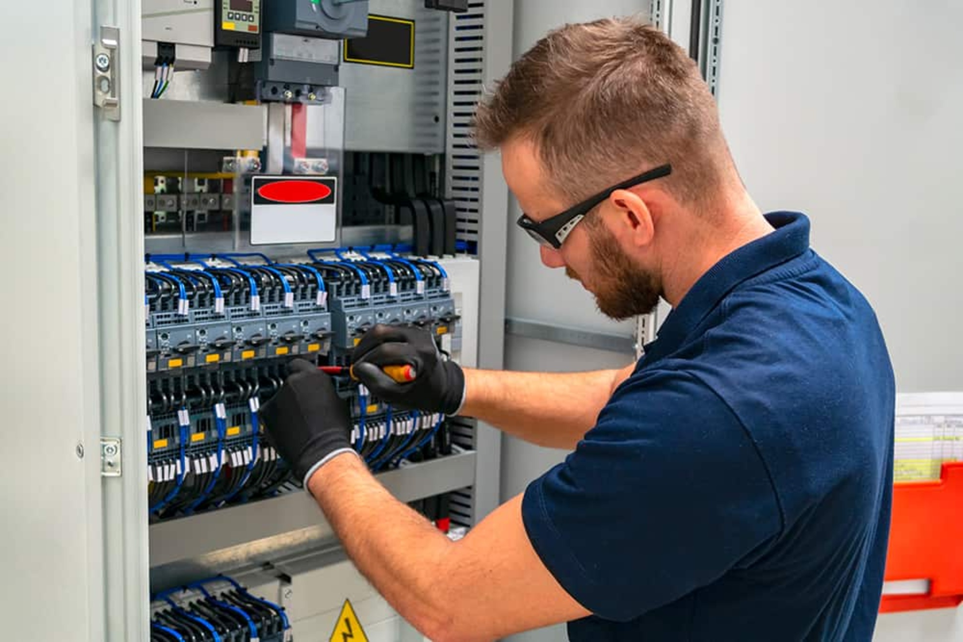 Elektroniker für Energie- und Gebäudetechnik (m/w/d) bei KB Elektro GmbH in Schwäbisch Hall