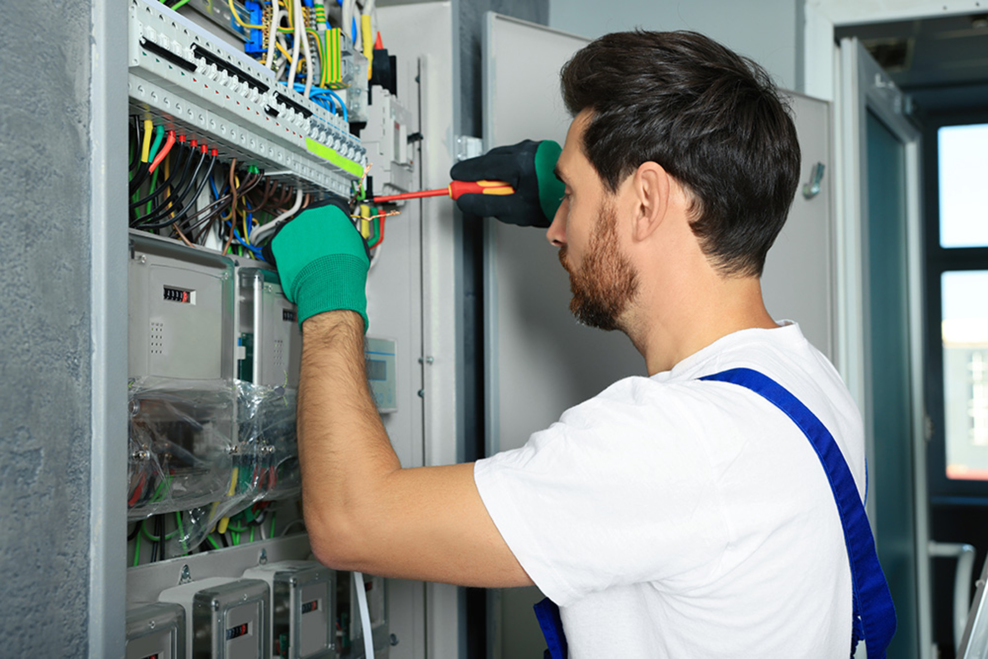 Nieder­spannungs­anlagen bei KB Elektro GmbH in Schwäbisch Hall
